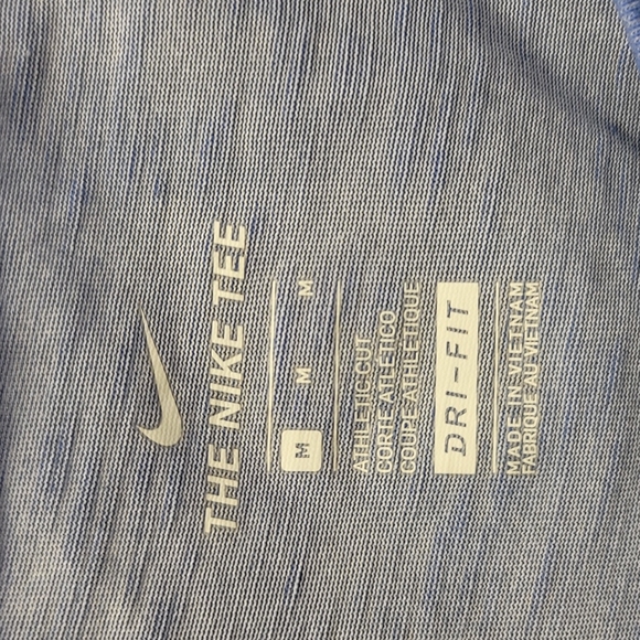 Nike dri fit t-shirt - Picture 3 of 4